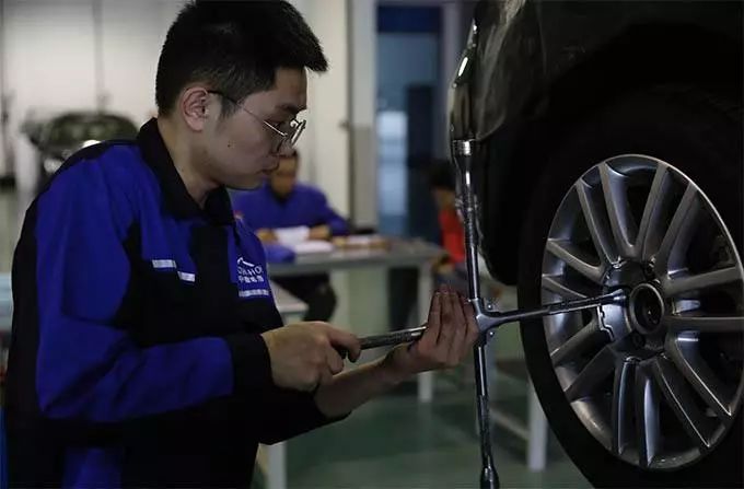 洛陽(yáng)市考汽車(chē)維修工